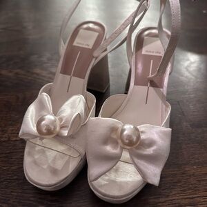 Dolce Vita Patton Cream Bow Heels with Pearl Accent Size 8